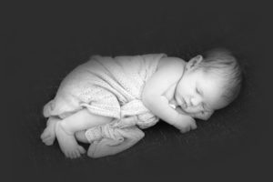 Baby Girl Newborn Photos Ottawa 08